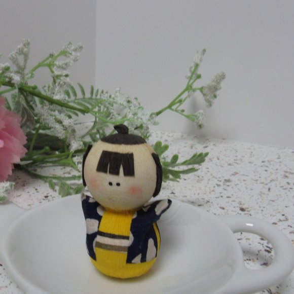 Traditional mini Kokeshi doll, japanese doll, mini - Picture 4 of 7